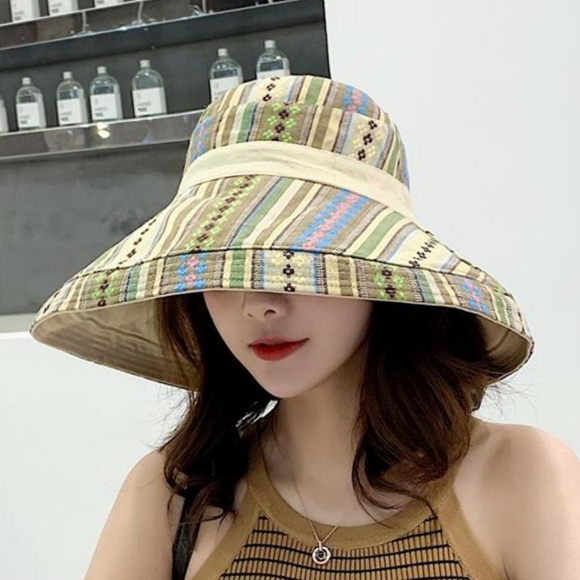 💙LAST ONE💙 5⭐ Khaki/Patterned Reversible Sunhat - Picture 4 of 4